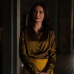 Karolina Wydra ha pilotato un C-130 militare senza stuntman: ecco come si è preparata per “Pluribus”.